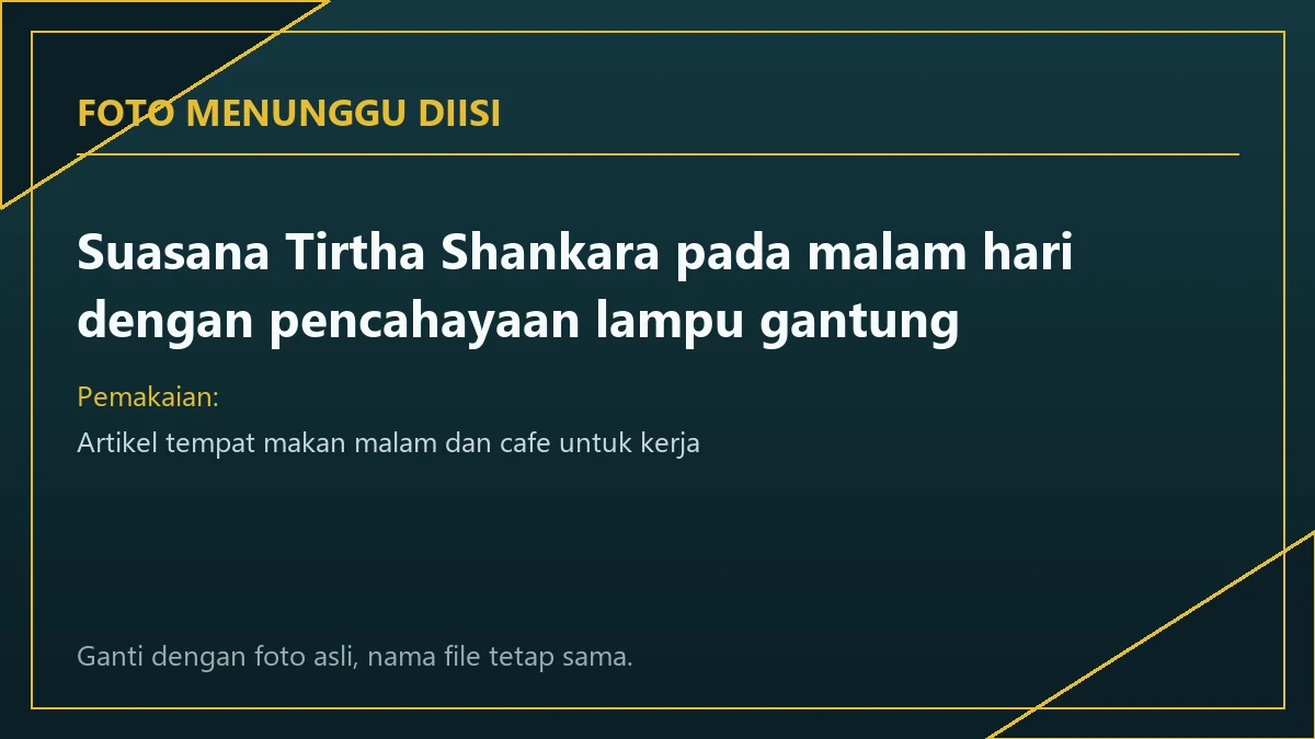 Suasana makan malam di Tirtha Shankara Caringin dengan pencahayaan lampu yang hangat